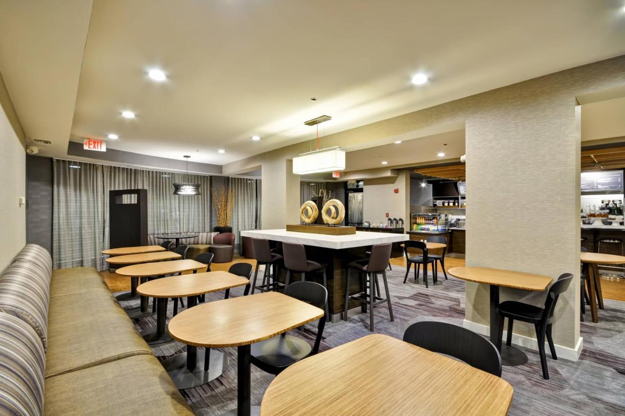 Courtyard By Marriott Jacksonville Airport/ Northeast Exteriör bild